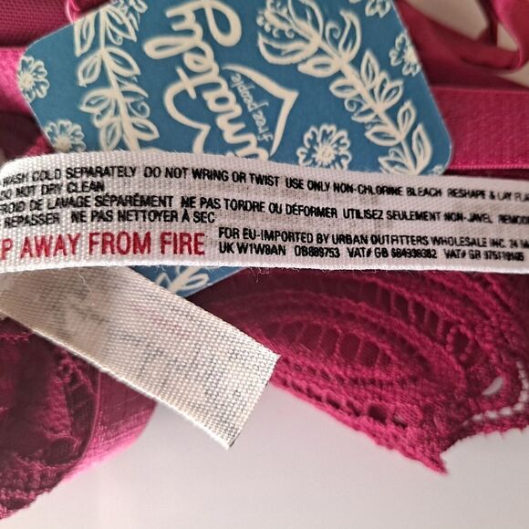 NWT Intimately By Free People Mila Bralette in Berry Medium - Picture 6 of 6